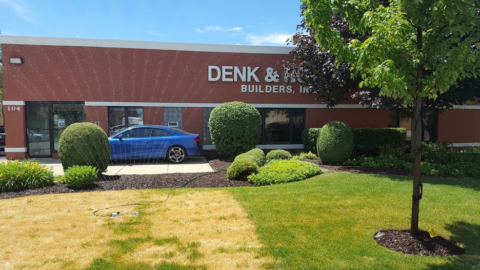 More Photos Of 104 Gateway Rd, Bensenville Flex For Sale
