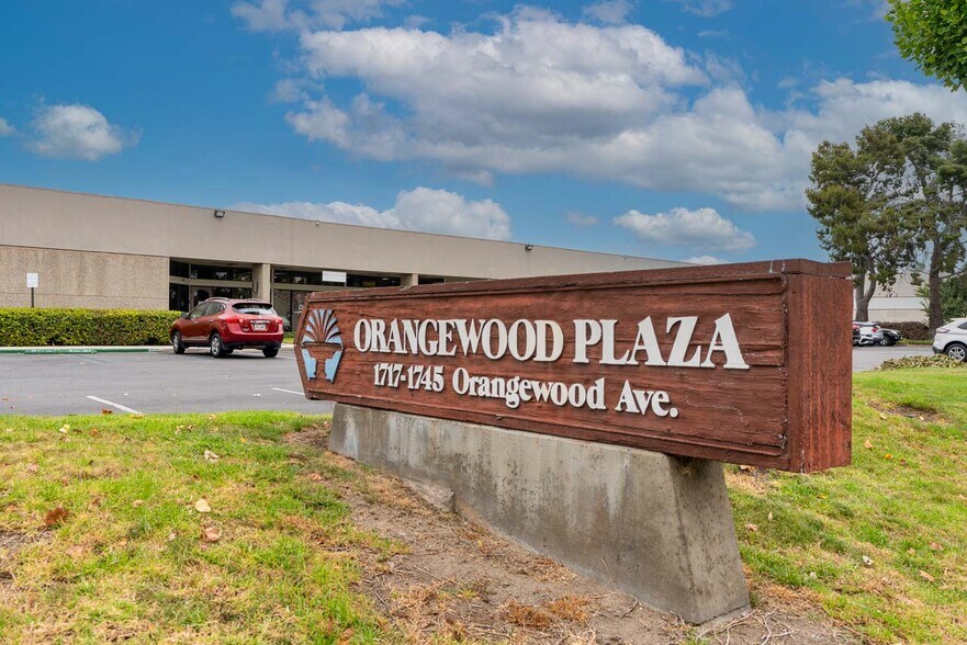 More Photos Of 1717-1745 W Orangewood Ave, Orange Office For Sale