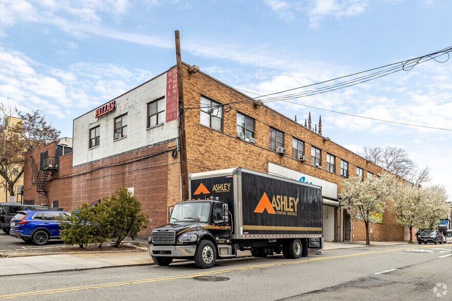 More Photos Of 44-54 Broad St, Elizabeth Storefront For Lease