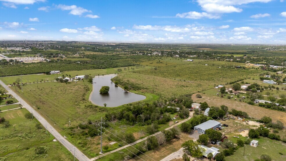 More Photos Of 210 Tolle Rd, Cibolo Land For Sale