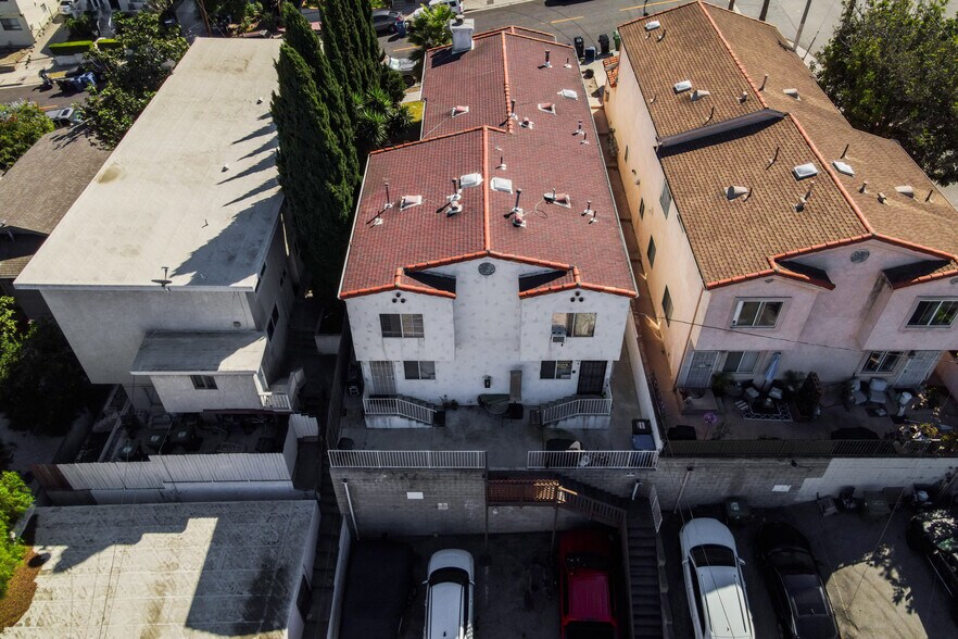 More Photos Of 684 W 23rd St, San Pedro Multifamily For Sale