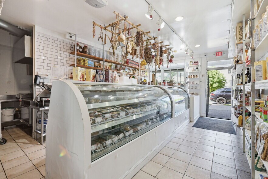 More Photos Of 2703 12th St NE, Washington Storefront Retail Residential For Sale
