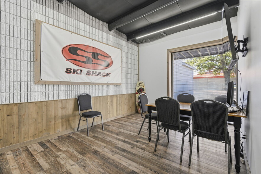 More Photos Of 5601 S Campbell Ave, Springfield General Retail For Sale