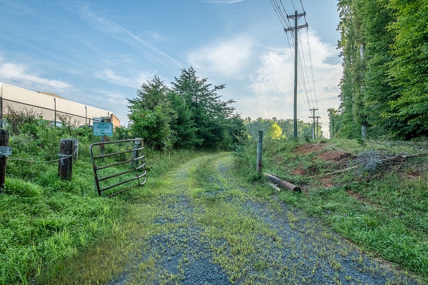 More Photos Of 8751 Birmingham Dr, Manassas Park Land For Sale