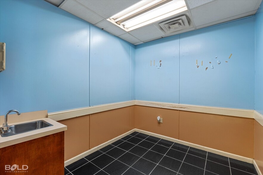 More Photos Of 4140 Hollywood Ave, Shreveport Healthcare For Sale