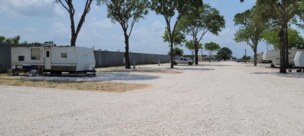 More Photos Of 7315 FM 3126, Livingston Manufactured Housing Mobile Home Park For Sale