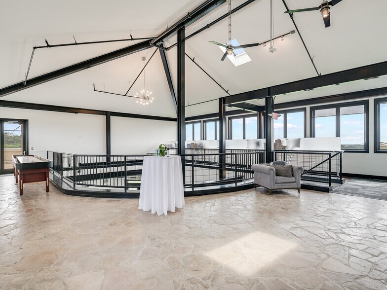 More Photos Of 6836 Bee Caves Rd, Austin Office For Lease