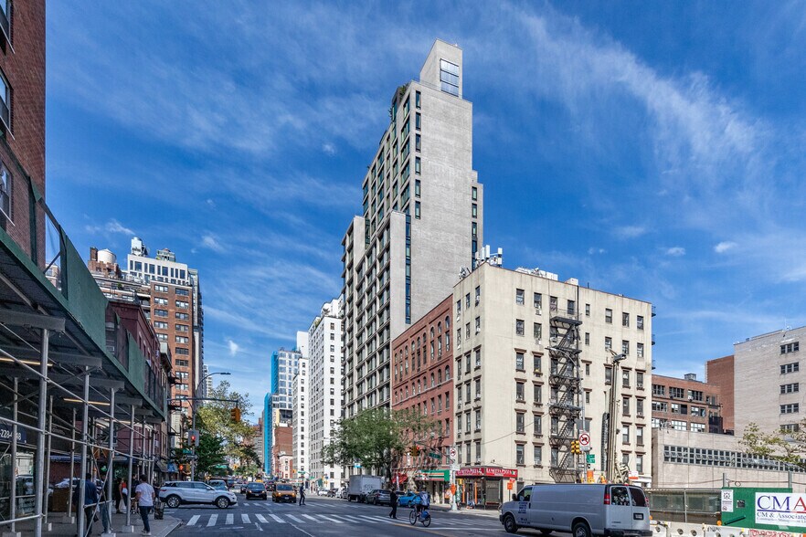 More Photos Of 261 3rd Ave, New York Multifamily For Sale