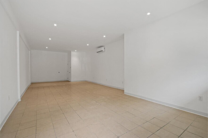 More Photos Of 2603 Hauser Blvd, Los Angeles Storefront For Lease