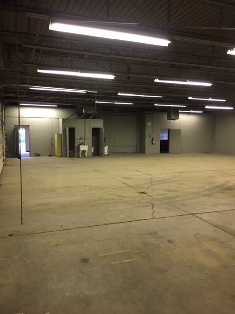 More Photos Of 701 Dan Dee Ln, Brilliant Warehouse For Lease