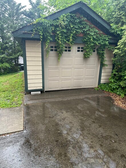 More Photos Of 2319 Avenham Ave SW, Roanoke Apartments For Sale