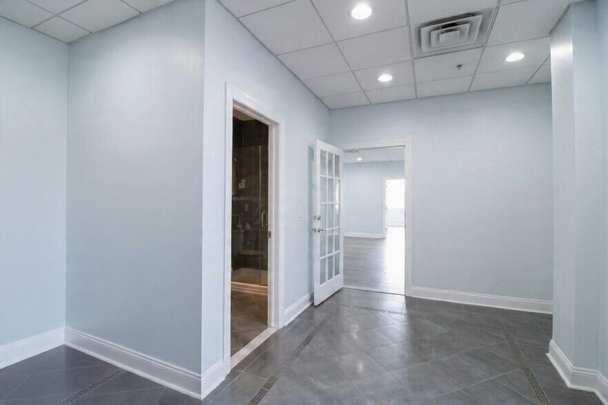 More Photos Of 300 Penhorn Ave, Secaucus Office For Lease