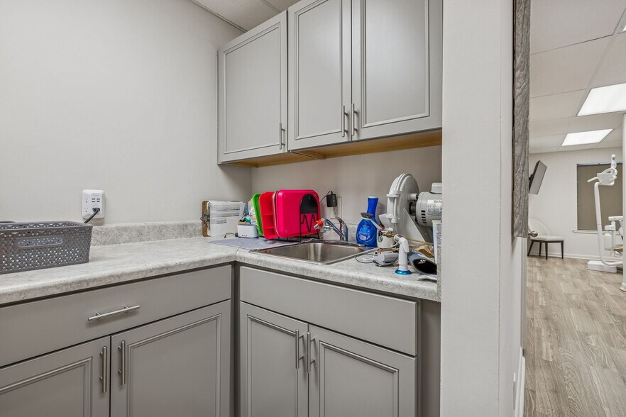 More Photos Of 159-167 Belle Forest Cir, Nashville Office For Sale