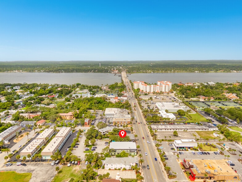 More Photos Of 142 E Granada Blvd, Ormond Beach General Retail For Lease