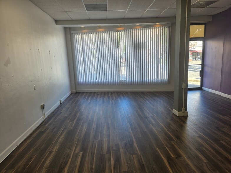 More Photos Of 125-127 S Glenoaks Blvd, Burbank General Retail For Lease