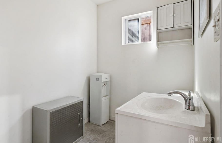 More Photos Of 46 N Main St, Milltown General Retail For Lease