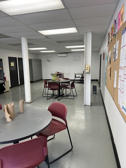 More Photos Of 500 S Broad St, Meriden Manufacturing For Lease