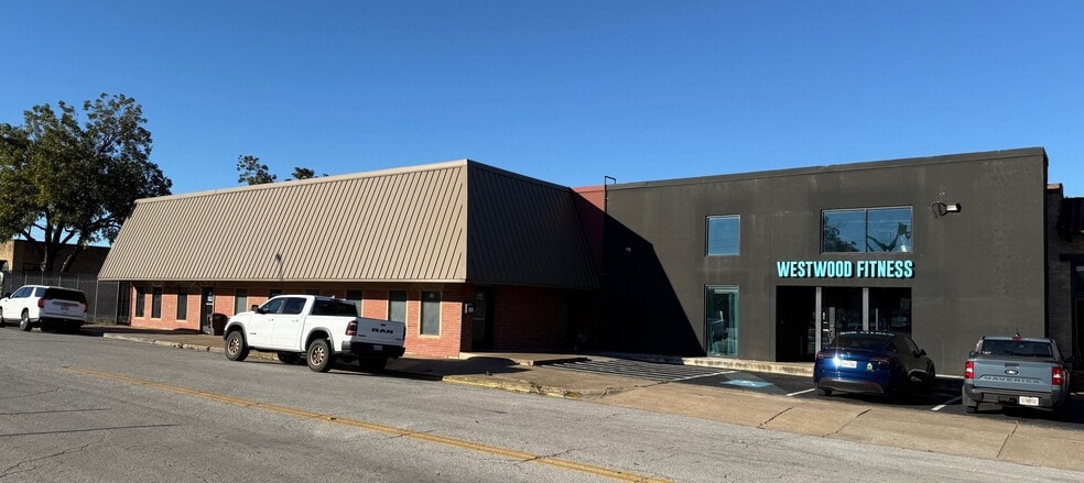 Primary Photo Of 608 S Jennings Ave, Fort Worth Office For Lease