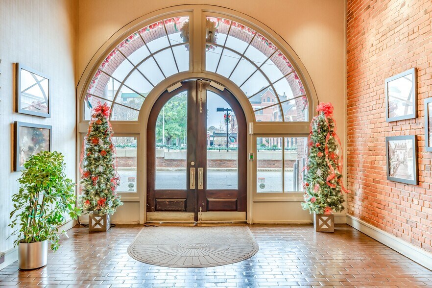 More Photos Of 260 Commerce St, Montgomery Medical For Sale