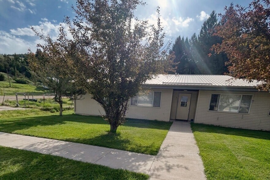 More Photos Of 312 E Broadway St, Philipsburg Apartments For Sale