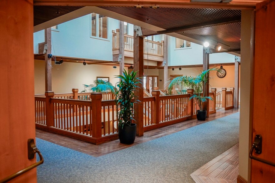 More Photos Of 1338 Commerce Ave, Longview Office For Sale