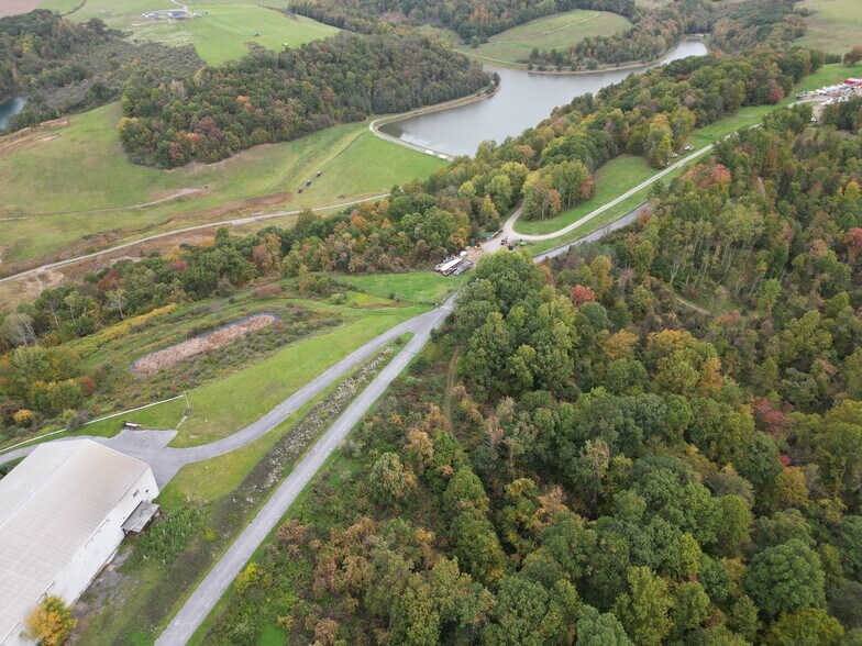 More Photos Of 566 Tomato Dr, Punxsutawney Self Storage For Sale