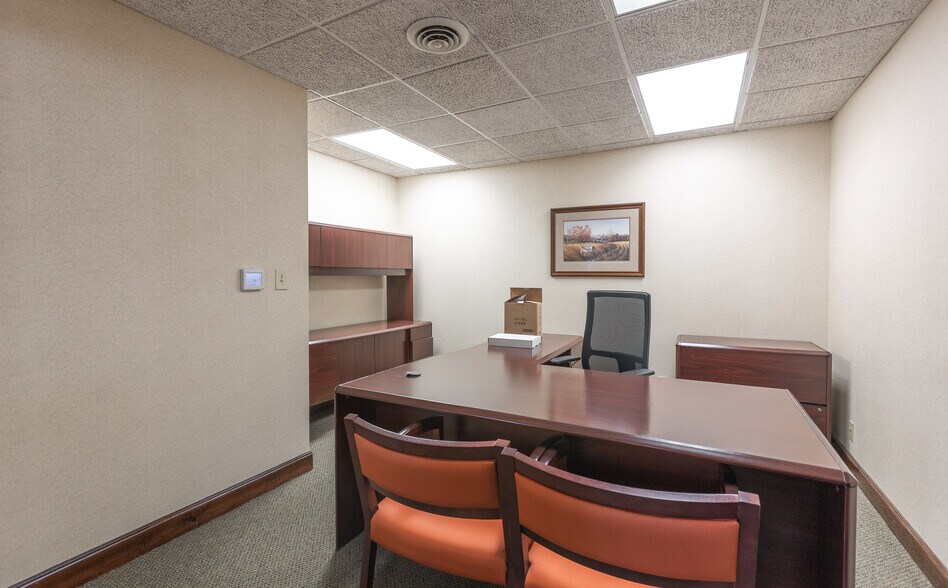 More Photos Of 216 W 2nd St, Dixon Bank For Sale