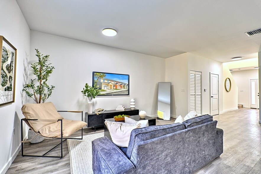 More Photos Of 1599 NW 29th Rd, Gainesville Multifamily For Sale