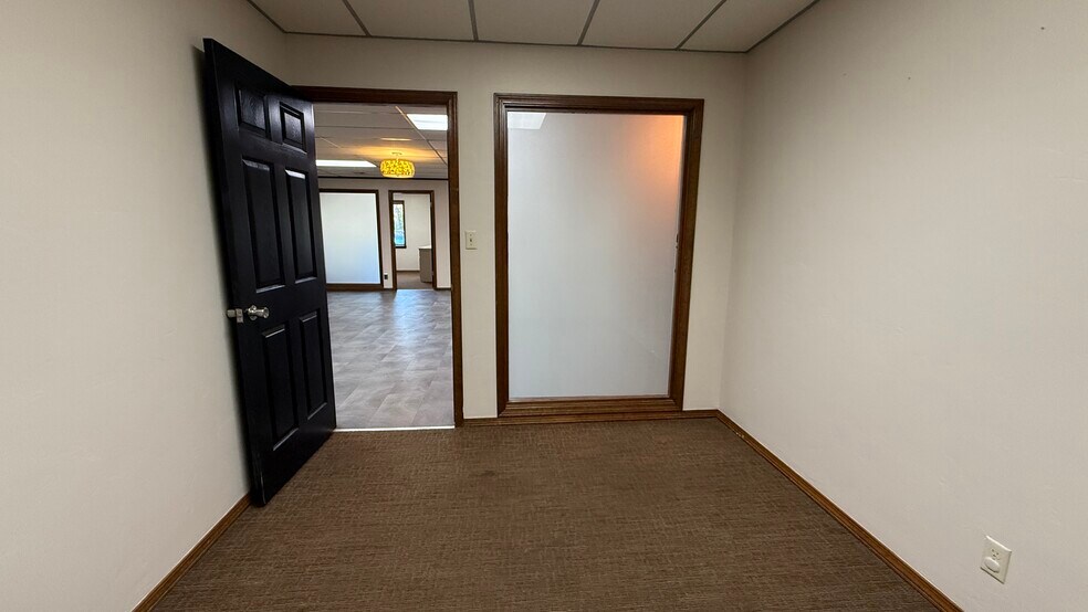 More Photos Of 1001 W Broadway St, Muskogee Medical For Sale