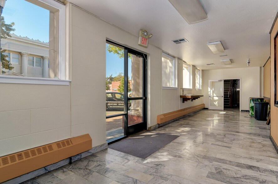 More Photos Of 415 Railroad Ave, Pittsburg Office For Sale