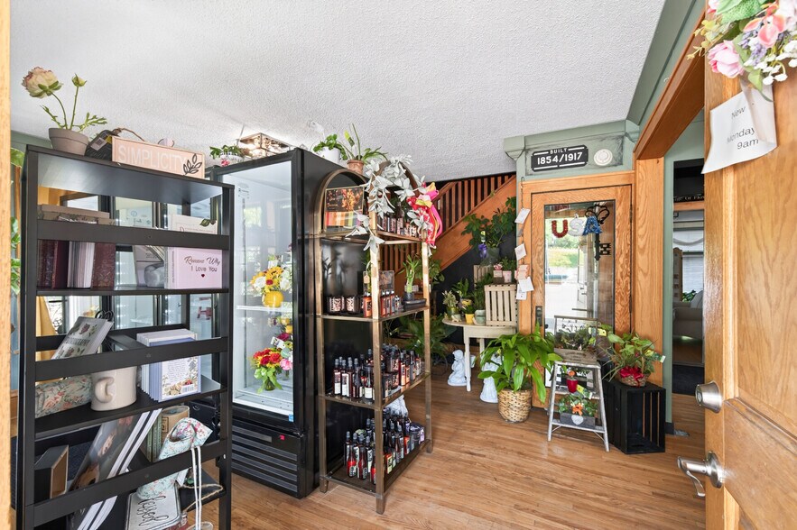 More Photos Of 418 Bench St, Taylors Falls Freestanding For Sale