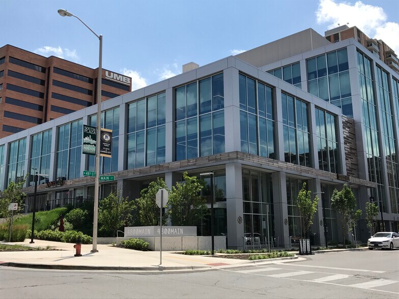 More Photos Of 4800 Main St, Kansas City Office For Lease