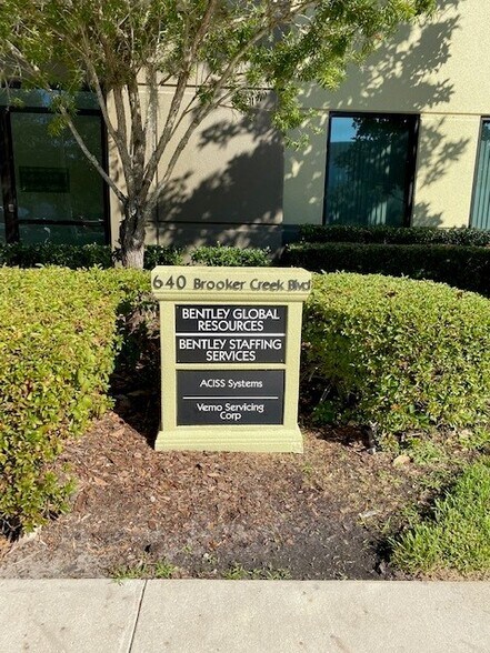 More Photos Of 640 Brooker Creek Blvd, Oldsmar Light Distribution For Sale