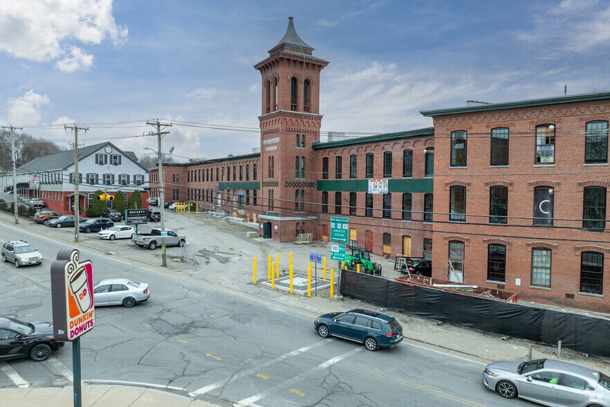 More Photos Of 500 Main St, Clinton Apartments For Lease