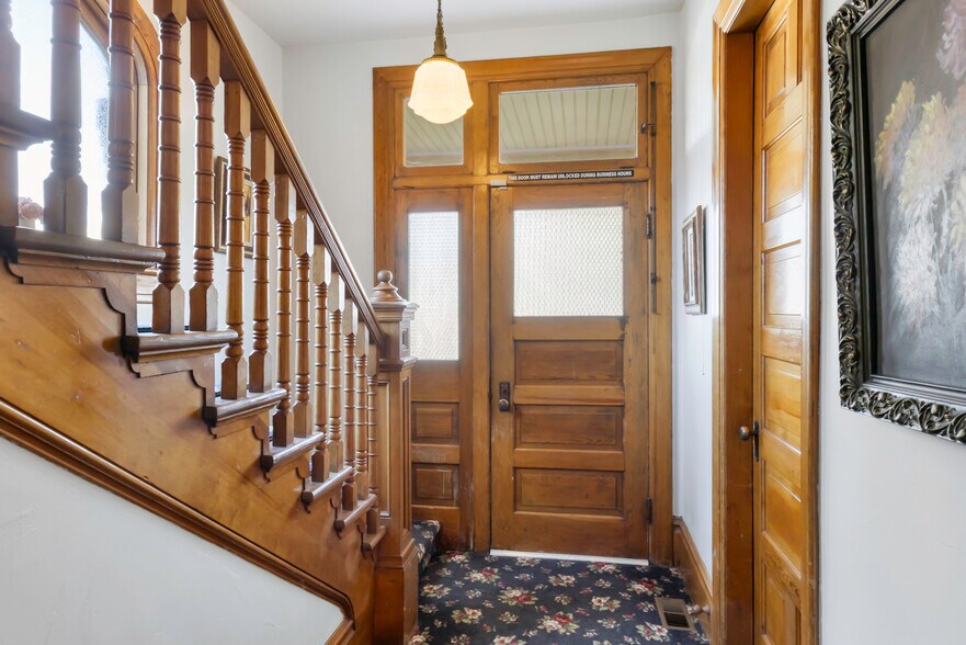 More Photos Of 511 S Main St, Springville Freestanding For Sale