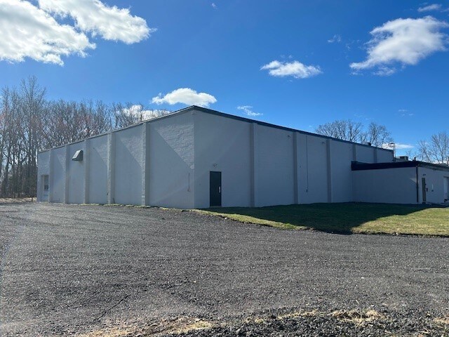 More Photos Of 1225 Tunnel Rd, Perkasie Warehouse For Lease