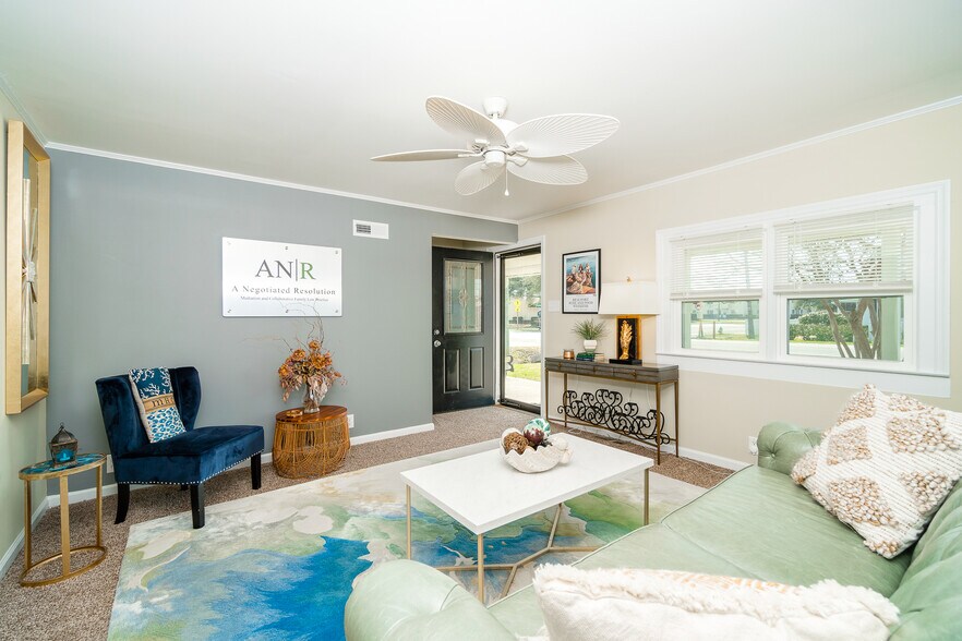 More Photos Of 1113 Lennoxville Rd, Beaufort Loft Creative Space For Sale