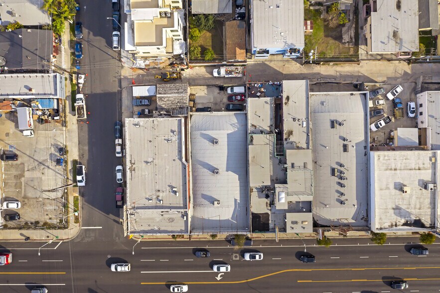 More Photos Of 550 N Western Ave, Los Angeles Storefront Retail Office For Lease