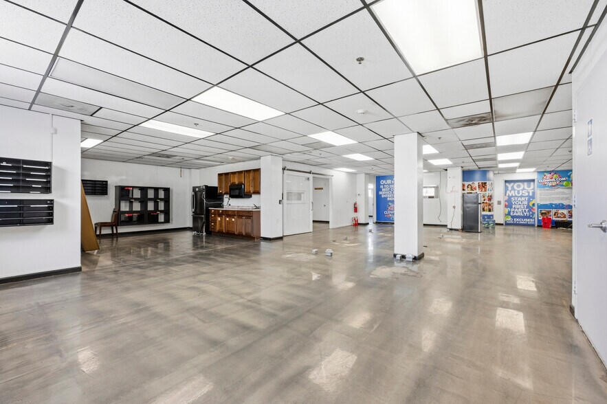 More Photos Of 200 Meacham Ave, Elmont Warehouse For Lease