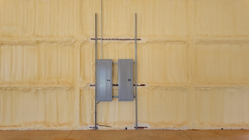 More Photos Of 11700 Blacksand Dr, Edmond Warehouse For Sale