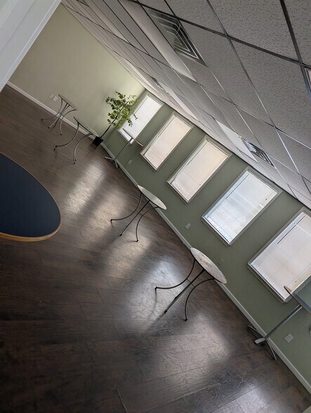 More Photos Of 4024 N Lincoln Blvd, Oklahoma City Coworking Space