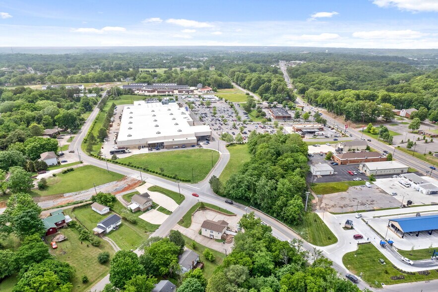 More Photos Of 1662 Golf Club Ln, Clarksville Office For Sale