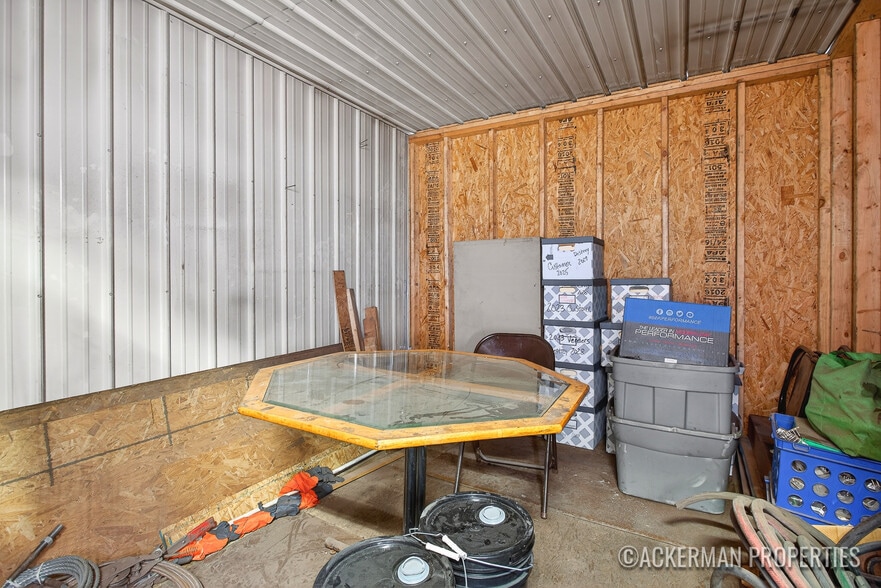 More Photos Of 8259 S Mason Dr, Newaygo Auto Repair For Sale