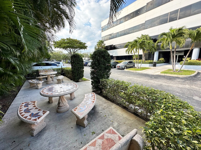 More Photos Of 1818 S Australian Ave, West Palm Beach Office For Lease