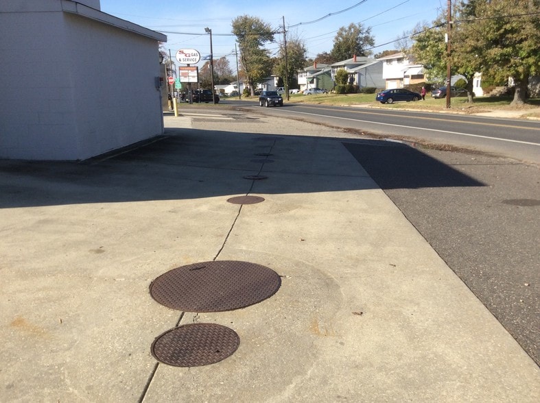 More Photos Of 1305 Cooper St, Woodbury Auto Repair For Sale