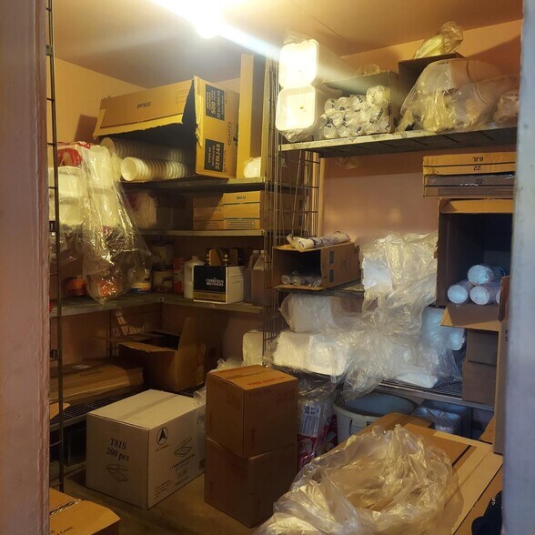 More Photos Of 511 Reeves Ave, Yuba City Restaurant For Sale