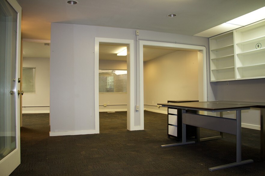 More Photos Of 3025 Maple Dr NE, Atlanta Loft Creative Space For Lease