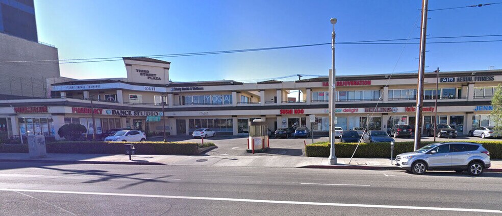 More Photos Of 8474 W 3rd St, Los Angeles Unknown For Lease