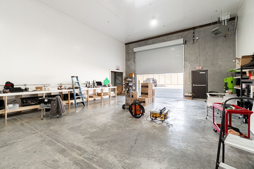 More Photos Of 2828 Interstate 30, Mesquite Industrial For Lease