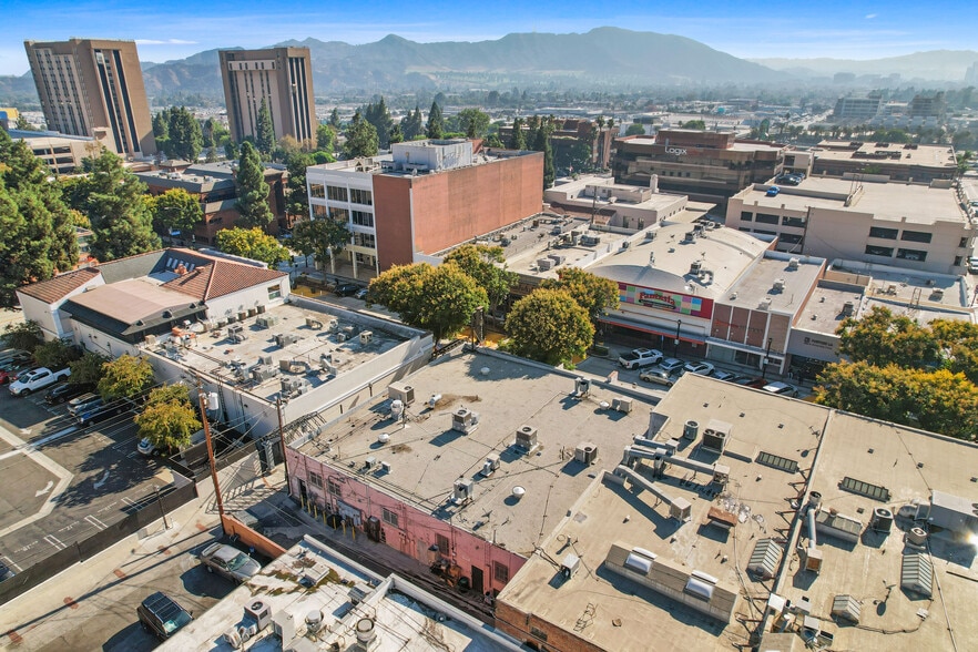 More Photos Of 130-140 N San Fernando Blvd, Burbank Storefront For Lease